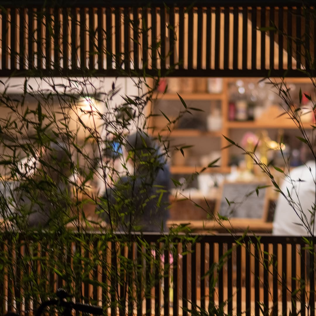 8月6日の平和への願いを綴った IZAKAYA EN の投稿。